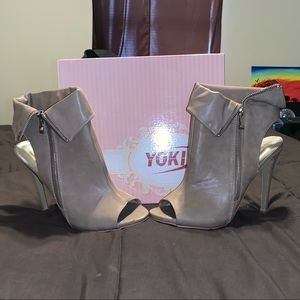 Yoki Tan Heels